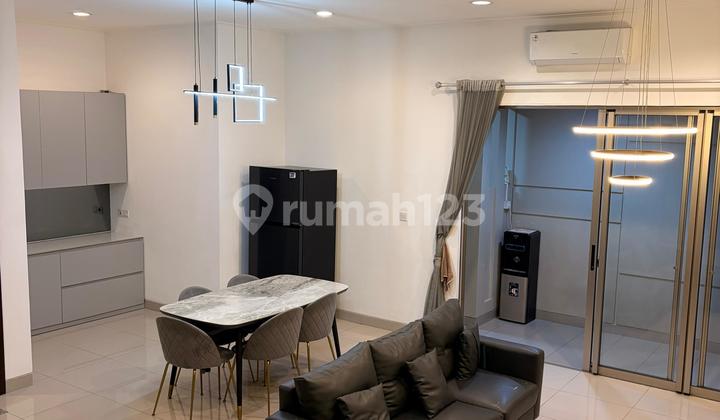 Disewakan Murahh .. Rumah Springville Pik 2 , Furnished Bagus Rapi , Tinggal Angkat Koper