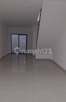For Sale: 3-Unit Row House with Alfresco in Villa Melati Mas, BSD City 2