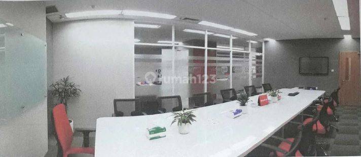 Disewakan Ruang Kantor Fully Furnished di Thamrin 2