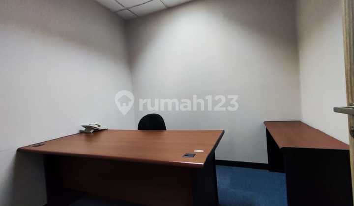 Disewakan ruang kantor furnished di Jl. Gatot Subroto Disewakan ruang kantor furnished di Jl. Gatot Subroto