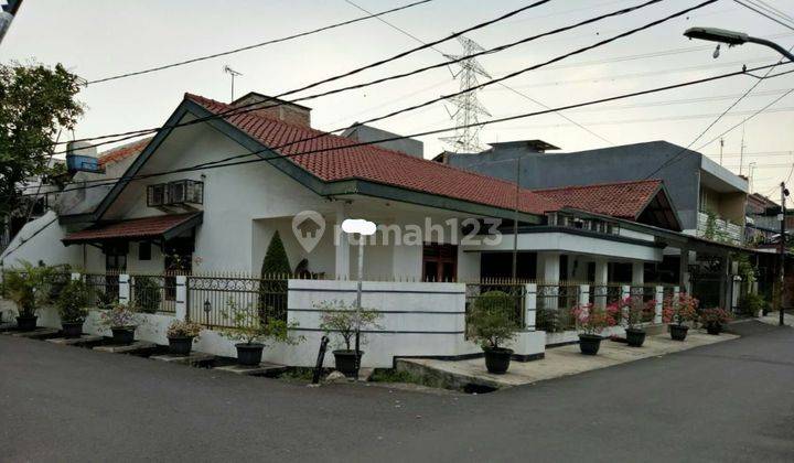 Rumah di Duren Sawit Jakarta Timur Kondisi Terawat Siap Huni  1