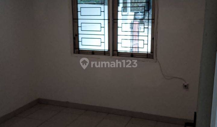 Rumah Unfurnished Bebas Banjir Di Vila Nusa Indah 5, Bogor 2