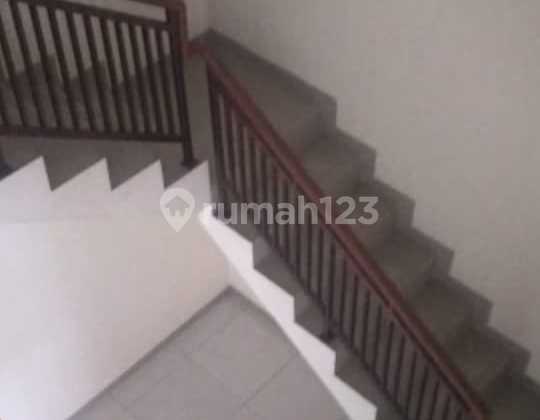 Rumah Nyaman dan Terawat di Ciledug Tangerang Cocok untuk Keluarga  2