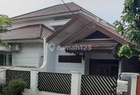 Rumah Unfurnished SHM di Jatiwaringin Asri, Bekasi 1