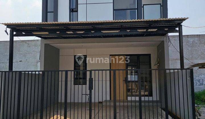 Rumah 2 Lantai Baru Semi Furnished SHM di Jatiwaringin, Bekasi 1