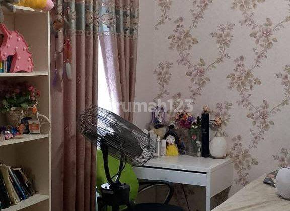 Rumah 2,5 Lantai Bagus Semi Furnished SHM di Klender, Jakarta Timur 2