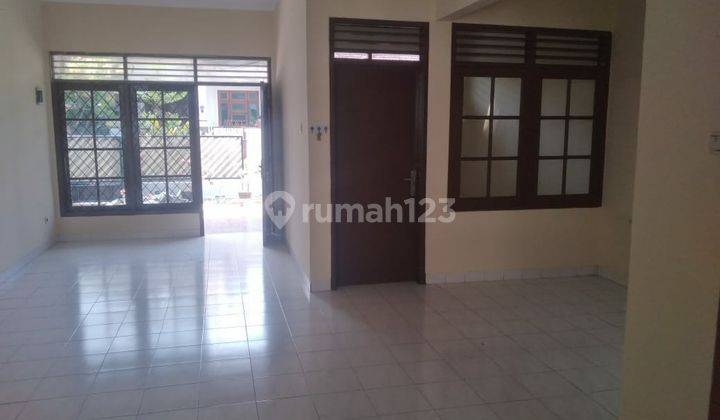 Rumah Unfurnished SHM di Jatiwaringin Asri, Bekasi 2