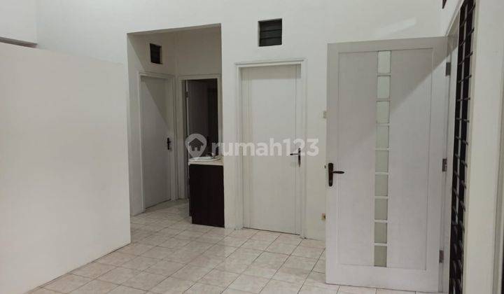 Rumah di kota baru parahiyangan  di kan