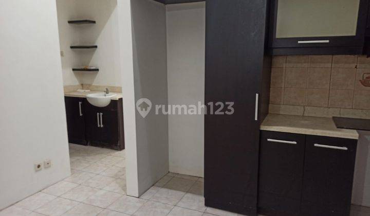 Rumah di kota baru parahiyangan  di kan