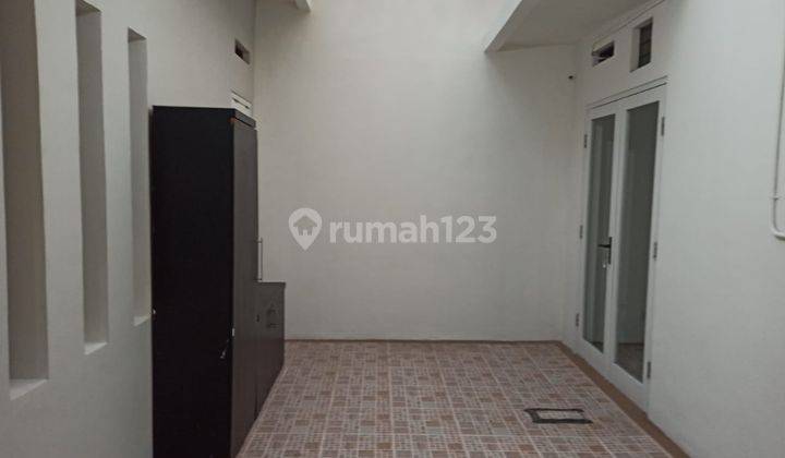 Rumah di kota baru parahiyangan  di kan