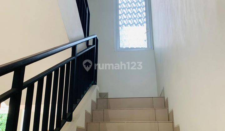 Rumah summarecon amanda dijual cepat 2