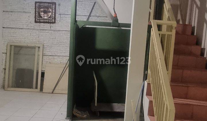 Gudang, rumah  kantor di sayap gatsu dijual 2