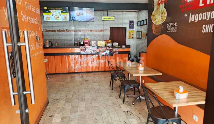 Strategic Shop House .available for..Rent Immediately 1