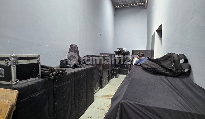 House/warehouse.small. New condition.ready to use. 'concrete wide road for sale.quick House/warehouse.small. New condition.ready to use. 'concrete wide road for sale.quick