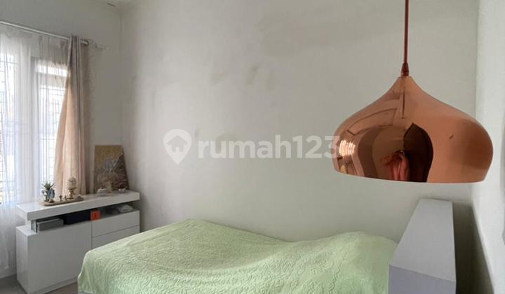 Minimalist house ready to use in Pasirkaliki wing. Strategic location near school. For sale. 2