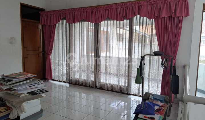 Minimalist house in the Taman Mutiara Cimahi housing complex, very comfortable, safe, strategic, for quick sale. 2