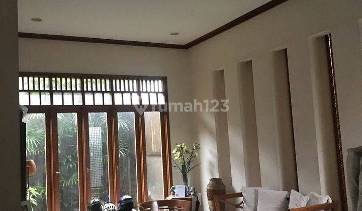 Rumah Modern Mewah Di Pusat Kota Siap Pakai  Dijual Cepat  2