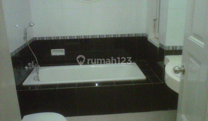 Dijual rumah siap huni lokasi daan mogot 2