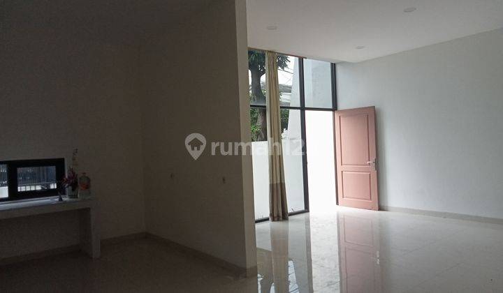 Dijual Cepat Rumah Siap Huni , Lokasi Kelapa Cengkir 2