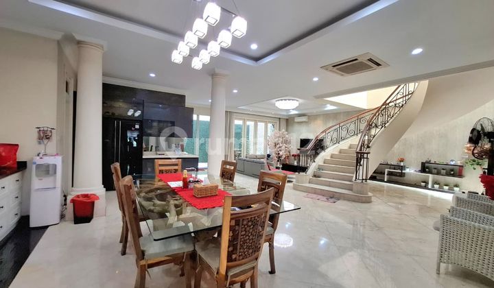 Rumah Villa Gading Indah, Kelapa Gading, Lantai Marmer, Semi Furnish