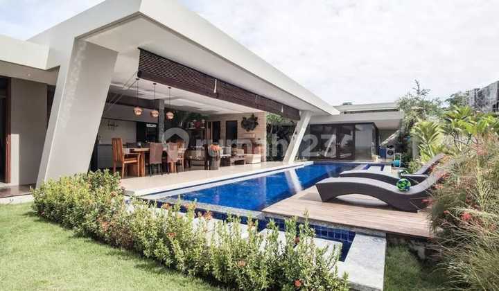Modern Villa dengan view laut di Goa Gong Jimbaran Bali 6