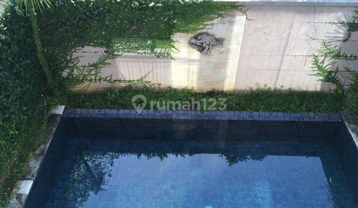 Villa furnished in a strategic villa environment in Kerobokan Bali 1