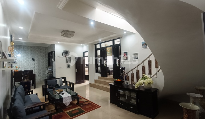 Rumah Furnished Nyaman Bebas Banjir Siap Huni di Glogor Carik 2