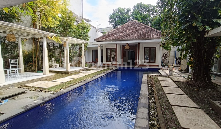 Furnished Villa With Large Pool In Denpasar City Bali