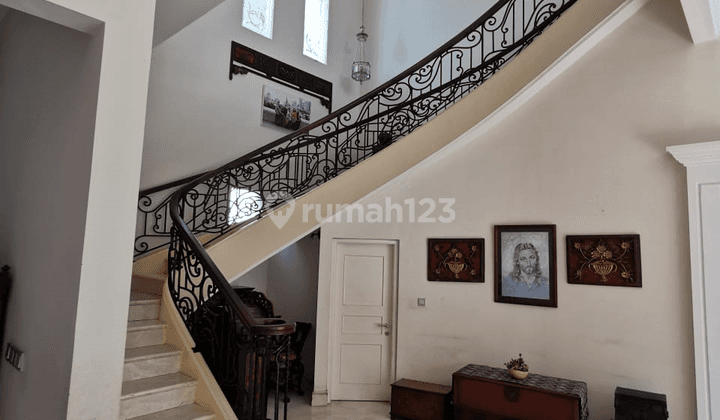 Rumah Mewah Jl Praja, Sangat asri, Nyaman Dan Strategis 5