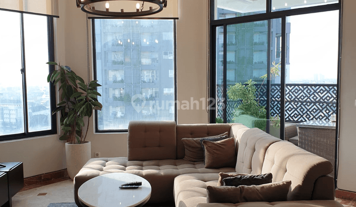 Penthouse Apartemen Permata Gandaria 4 BR Pet Friendly 1