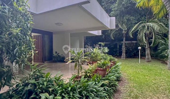 Rumah Patra Kuningan Terawat Asri Nyaman  2