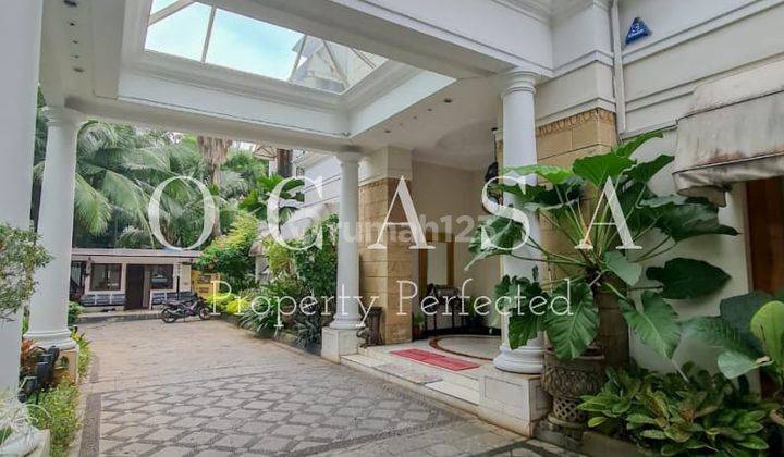 Rumah Menteng Ring 1 Luxury Furnished Depan Taman 2