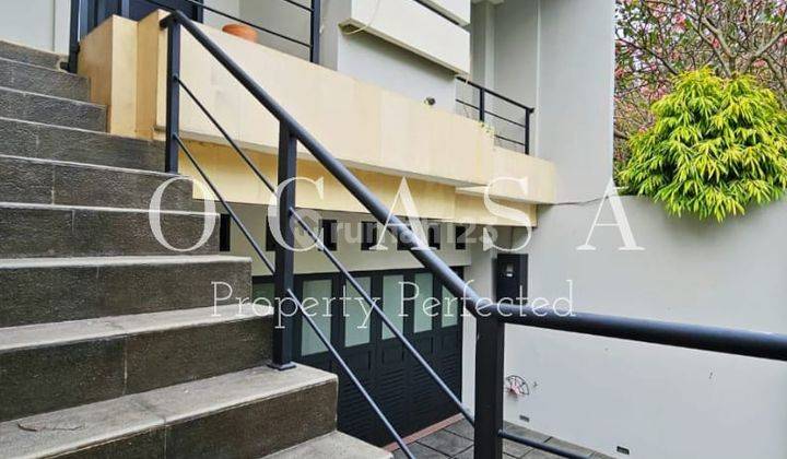 Private Exclusive Townhouse Lebak Bulus Spacious And Cozy  2