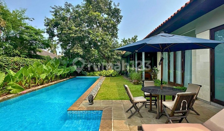 Spacious Tropical House Kemang design by Yori Antar Spacious Tropical House Kemang design by Yori Antar