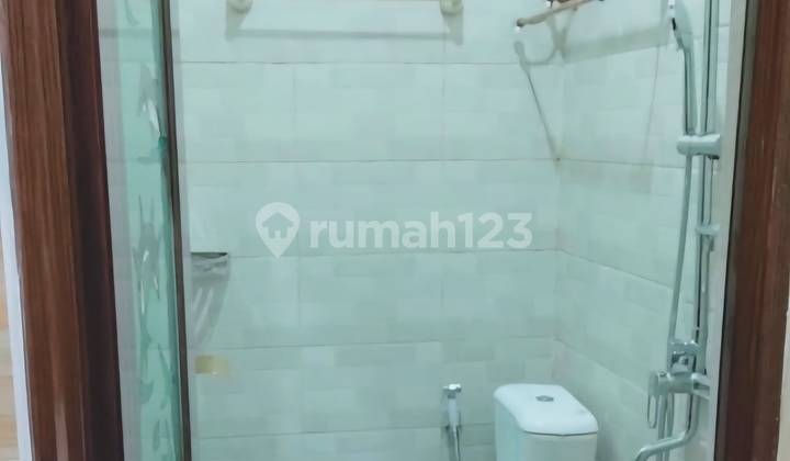 Quick Sale Exclusive Accommodation and Boarding House Near Bandung Toll Exit 2