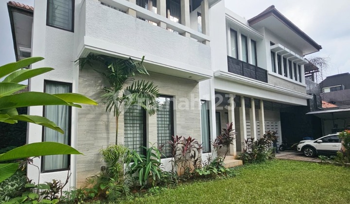 Kemang Dalam House Well-Maintained Green Wide Street 2