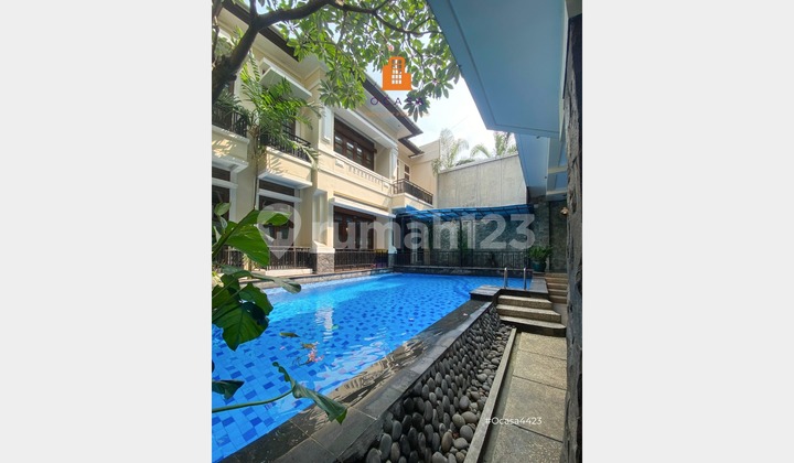 Rumah Menteng Komersil Area Cocok untuk Usaha