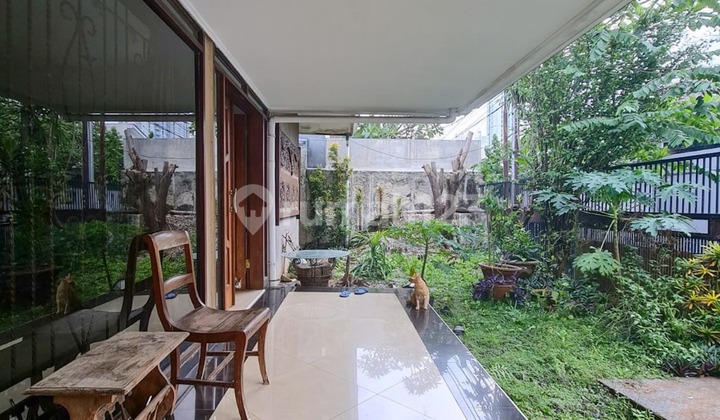 Jual Cepat Rumah Tua Hitung Tanah di Dharmawangsa 