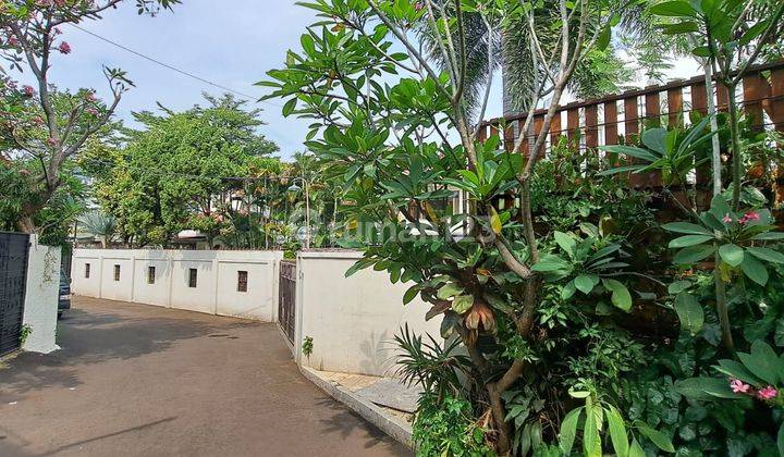 Tanah di Kemang Jakarta Selatan
, Kemang SHM - Sertifikat Hak Milik 300 m² 2