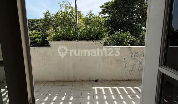 Rumah Lama Dalam Cluster Siap Huni di Lebak Bulus Rumah Lama Dalam Cluster Siap Huni di Lebak Bulus