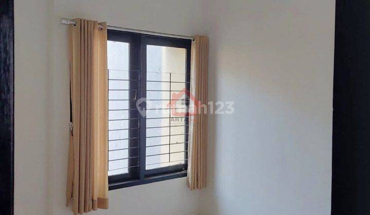 For Rent Modern Minimalist Townhouse Limo, Depok 8
