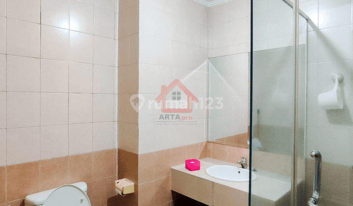 Apartement Hamptons Park 3 BR Semi Furnished Bagus 6
