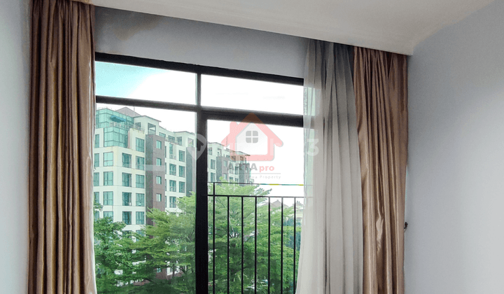 Apartement Hamptons Park 3 BR Semi Furnished Bagus 9