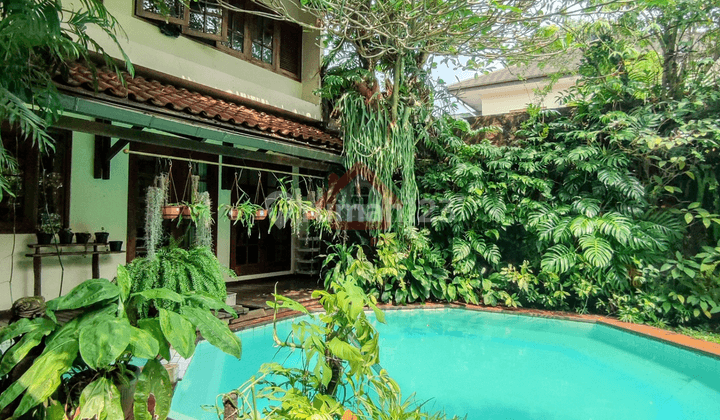 Rumah 2 Lantai Bagus Furnished SHM di Petukangan, Jakarta Selatan 6
