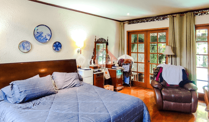 Rumah 2 Lantai Bagus Furnished SHM di Petukangan, Jakarta Selatan 12