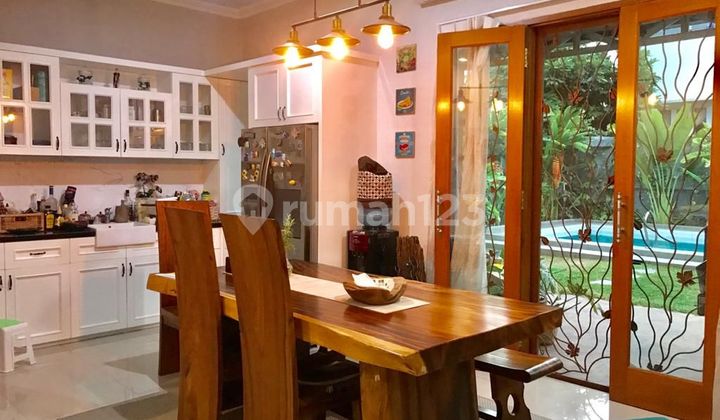 Dijual Rumah 2 Lantai Bagus di Lebak Bulus 2