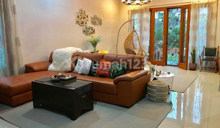Dijual Rumah 2 Lantai Bagus di Lebak Bulus