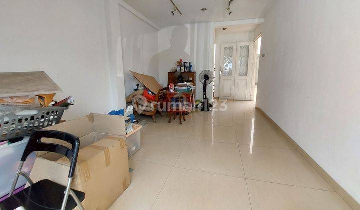 Dijual Rumah 1,5 Lantai Bagus di Menteng  2