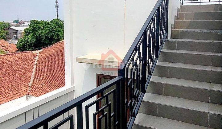 Dijual Rumah Baru Siap Huni 3 Lantai di Petukangan 2