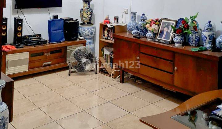 Rumah Butuh Renovasi Unfurnished SHM di Duren Tiga, Jakarta 2